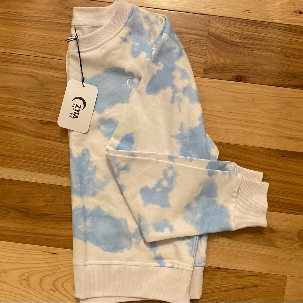 ZYIA heaven Hendrix crew sweatshirt